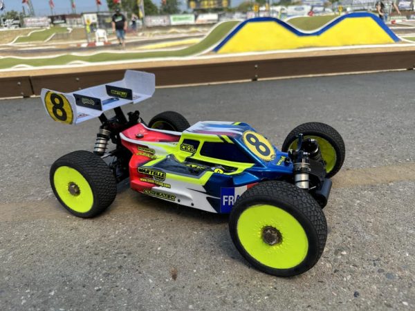 6MIK Radikal HB Racing Bodyshell D8/E8 Series (Unpainted) - Image 2
