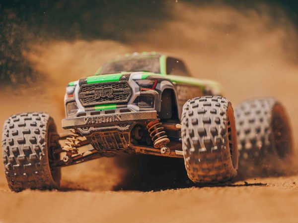 1/18 GRANITE GROM MEGA 4X4 MT with Battery & Charger Green - Image 4