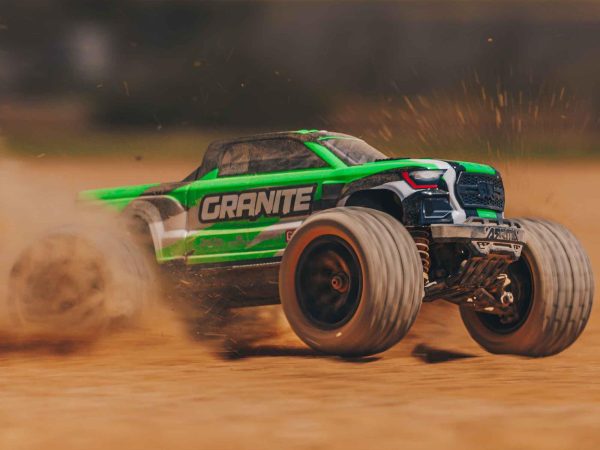 1/18 GRANITE GROM MEGA 4X4 MT with Battery & Charger Green - Image 3