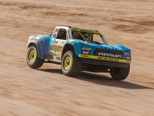 1/16 MOJAVE GROM MEGA 4X4 DT with Battery & Charger Blue - Image 5