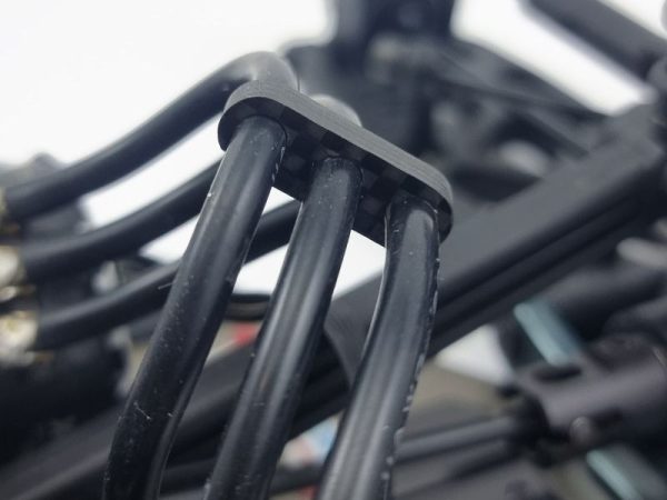 UR1138 Ultimate Carbon Wire Holder (2pcs)